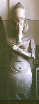 Kolossalstatue Echnatons im Ägyptischen Museum Kairo